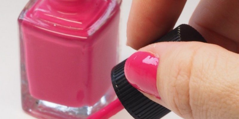 Best Nail Colors for Dark Skin