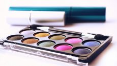 Green Eyes and Tutorials on How to Apply Eyeshadow