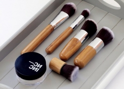 How to Wash Makeup Brushes Effectively