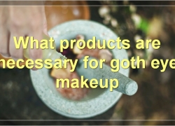 Goth Eye Makeup: The Complete Guide