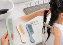 Seamless Detangling Combs: Tooth Finish, Flex, and Technique