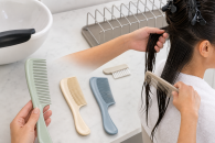 Seamless Detangling Combs: Tooth Finish, Flex, and Technique